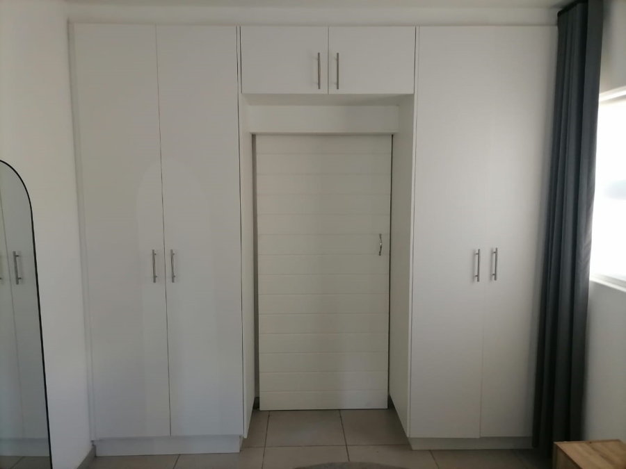 To Let 1 Bedroom Property for Rent in Flamingo Vlei Western Cape